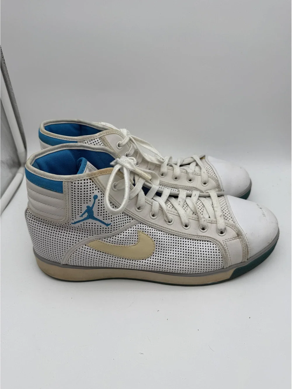 Vintage Jordan High Top Sneakers White with Blue and Beige Accents, Size 13